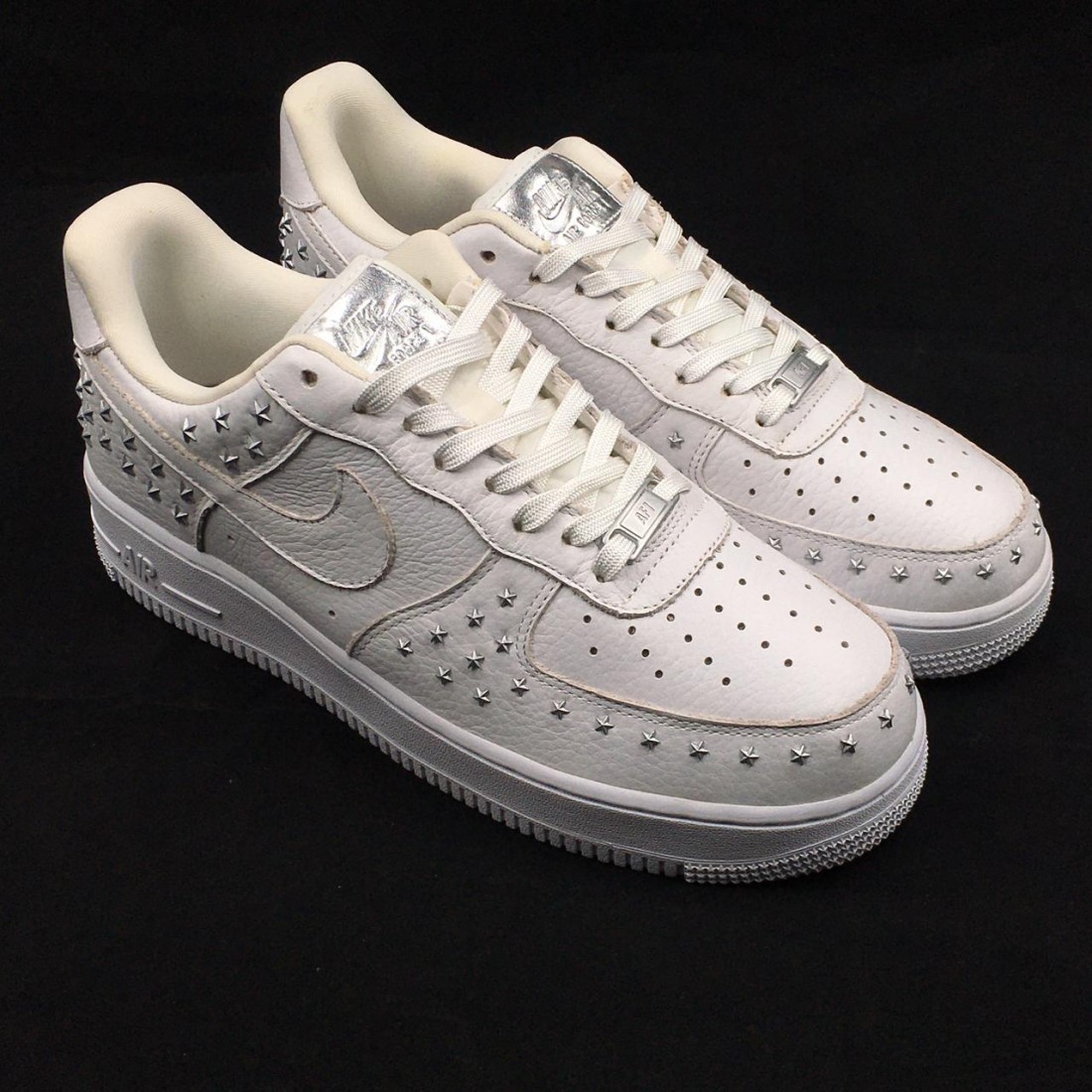 nike air force 1 studded white